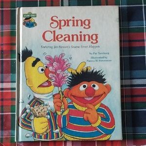 Sesame Street Muppets Spring Cleaning Book